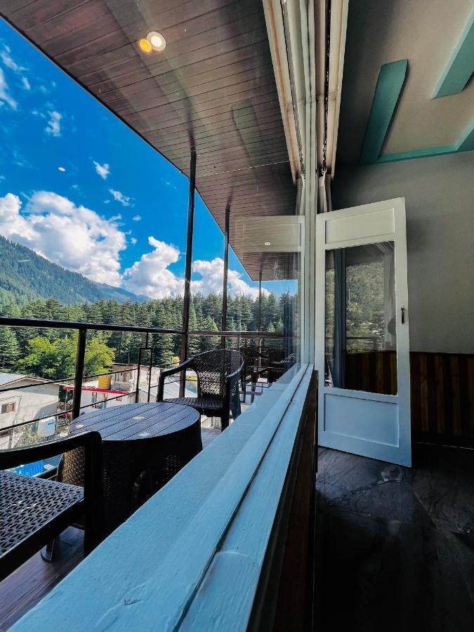 Apple Flower With Balcony And Mountain View Manāli Exteriér fotografie