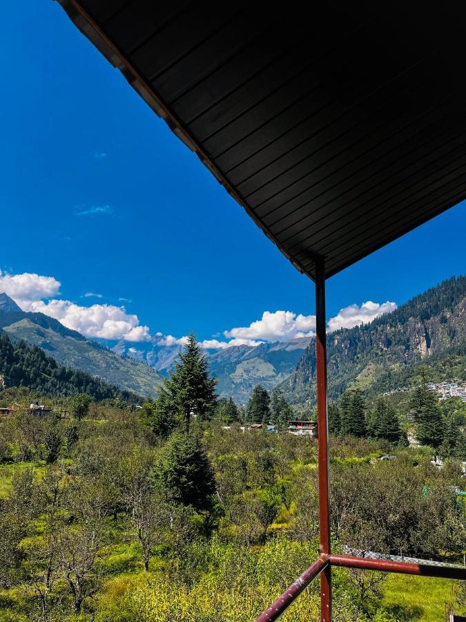 Apple Flower With Balcony And Mountain View Manāli Exteriér fotografie