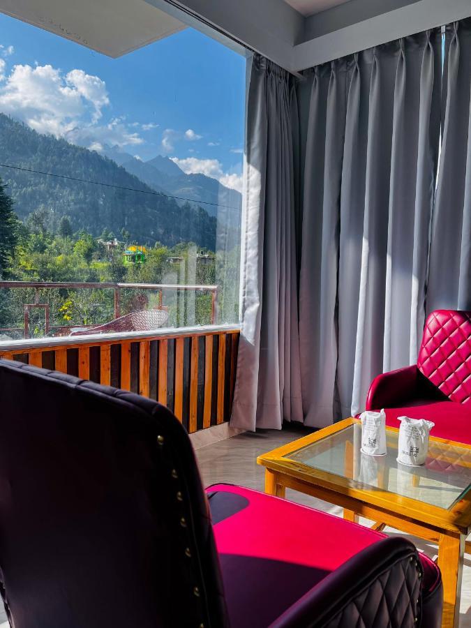Apple Flower With Balcony And Mountain View Manāli Exteriér fotografie
